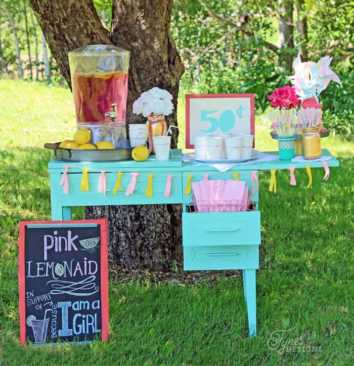 Create this easy DIY Lemonade Stand for under $10! 