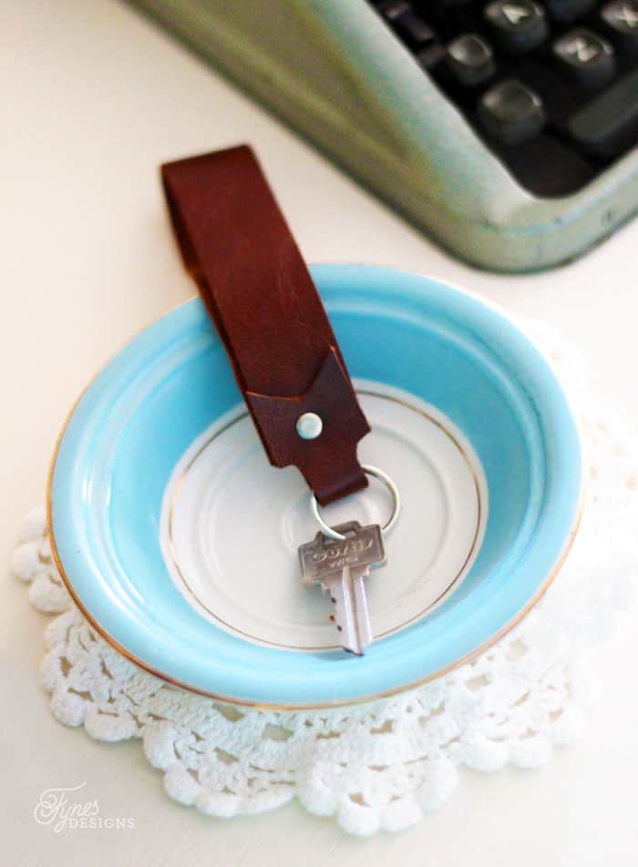 How To make a Leather Key Fob in less than 5 Minutes