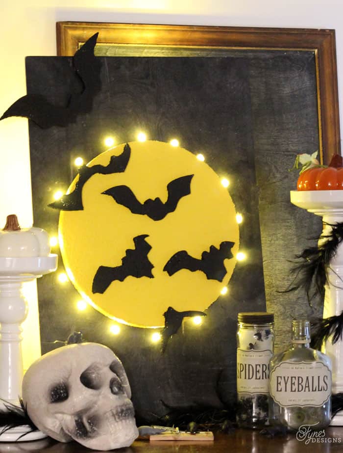 Make this Halloween Full Moon light up sign